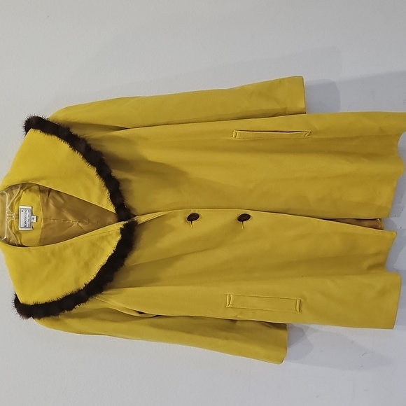 Roma Delana, Wool Coat Jacket with Mink triming yellow Size 16 NWT - Picture 1 of 15